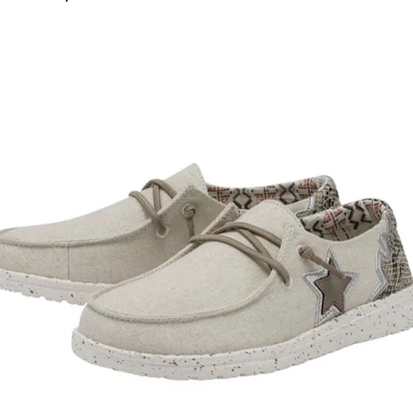 WOMEN'S  HEY DUDE WENDY RODEO TAN STAR - Picture 6 of 8